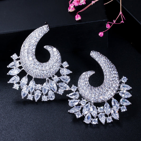 E0243 new creative Exaggerated Full Diamond type Earrings Super Flash Zircon Ladies Wild Ear Jewelry Factory Direct Sales