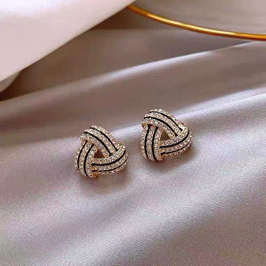 B440 Korean Version Of Earrings Female Temperament Fashion Triangle Geometric Earrings Retro High-end Sense Of Wild Ear Jewelry